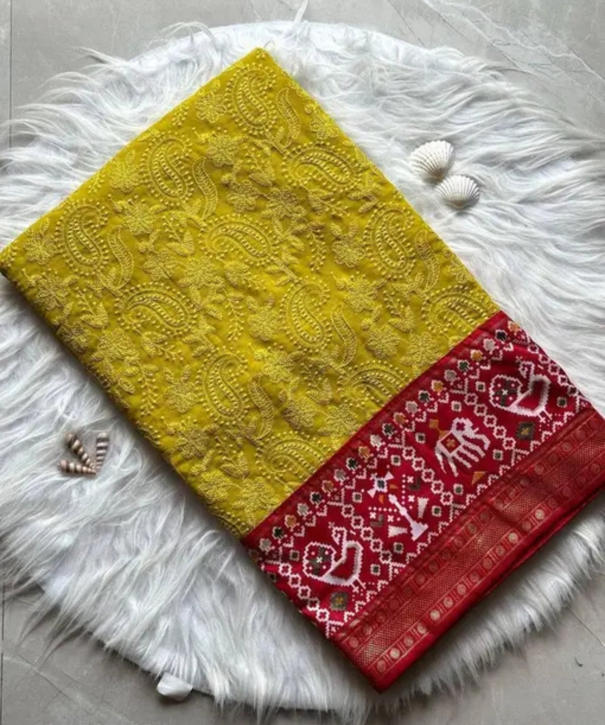 Chikankari saree