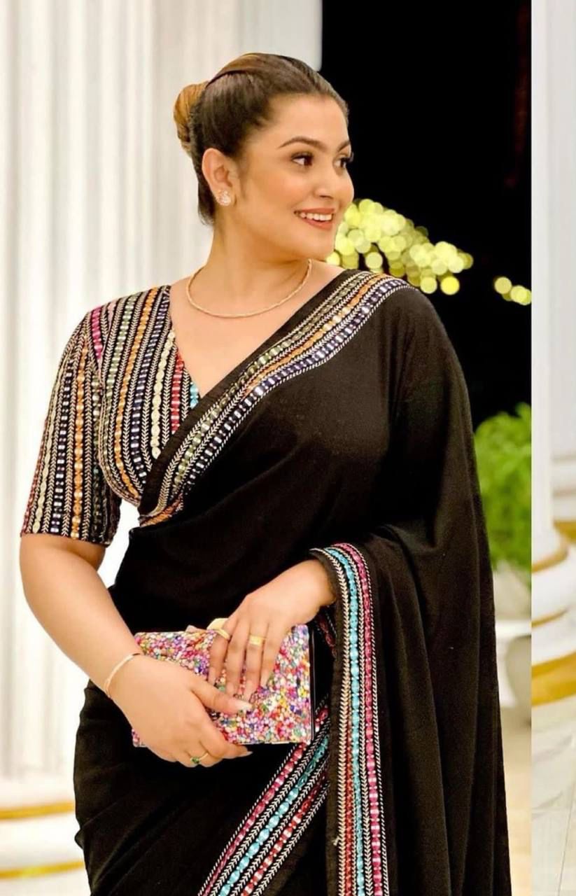 Black saree